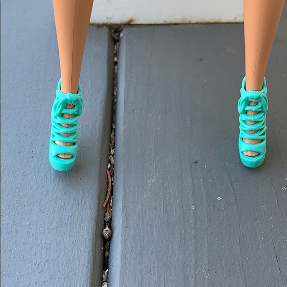 Greenish blue Barbie heels - Picture 6 of 6